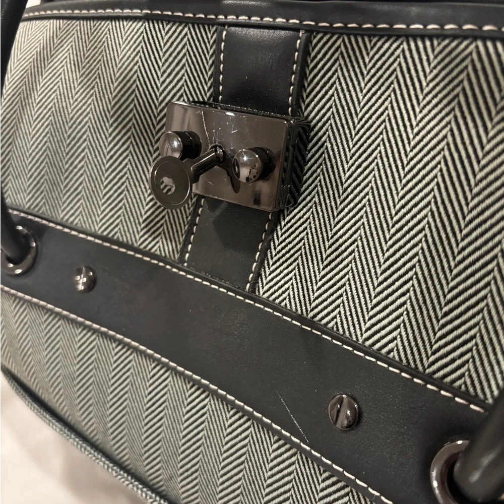 Samsonite Black and Gray Duffel Bag
